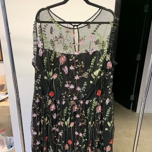 Lost in Flowering Fields Embroidered Maxi Dress